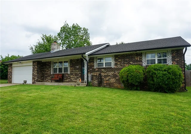 1st image of 1909 S 11th St, Rogers, AR 72758 | MLS# 1347894