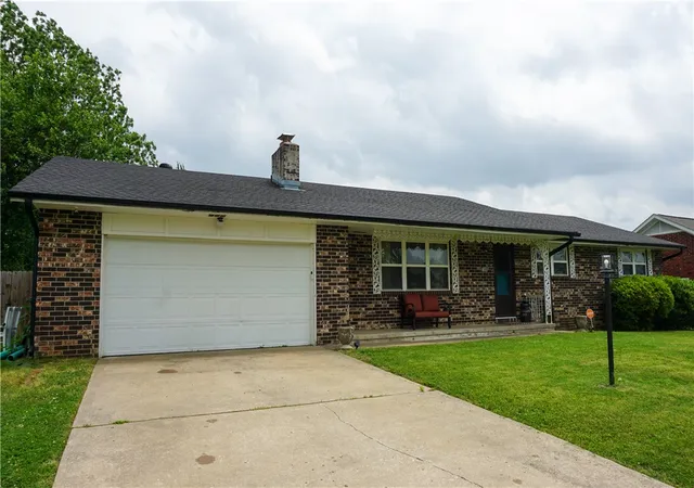 2nd image of 1909 S 11th St, Rogers, AR 72758 | MLS# 1347894