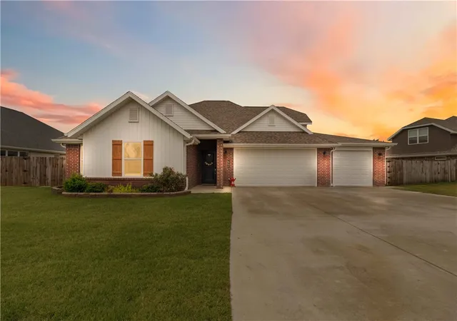 1st image of 642 Mary Katherine St, Prairie Grove, AR 72753 | MLS# 1348264