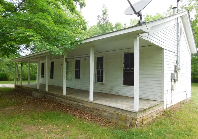 2nd image of 5060 E Huntsville Rd, Fayetteville, AR 72701 | MLS# 1348314