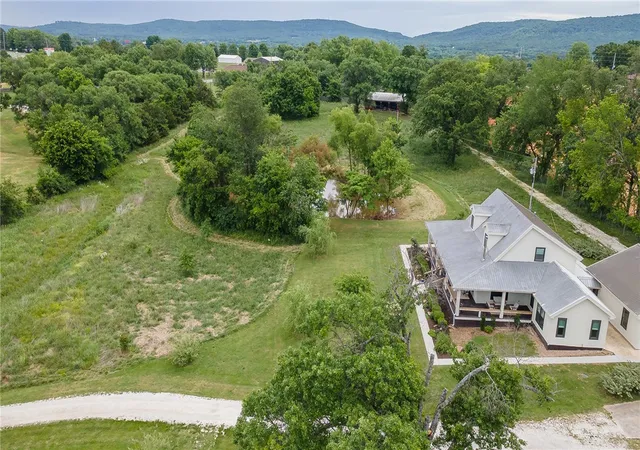 3rd image of 12737 Buddy Elkins Rd, Farmington, AR 72730 | MLS# 1347746