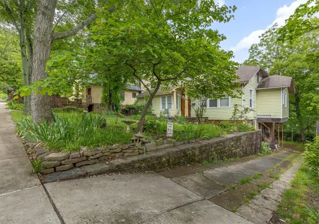 4th image of 511 N Forest Ave, Fayetteville, AR 72701 | MLS# 1345423