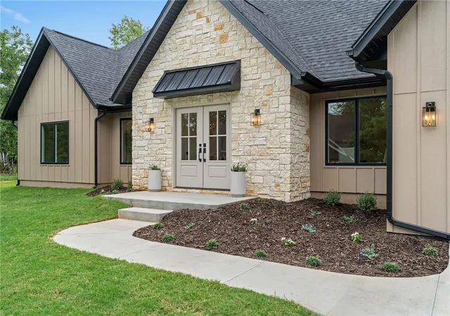 Homes for sale in Bella Vista, AR | 3 Aberdeen Dr, Bella Vista, AR 72715 | MLS# 1348302