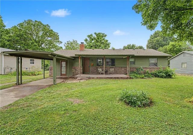 1st image of 1020 Brogdon St, Springdale, AR 72764 | MLS# 1348160