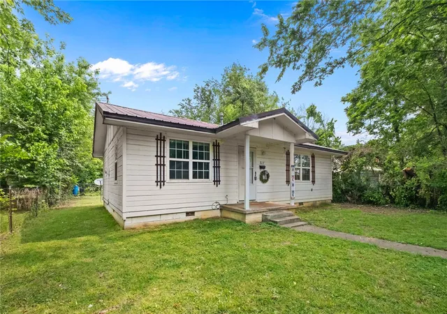 2nd image of 317 Cedar St, Stilwell, OK 74960 | MLS# 1348399