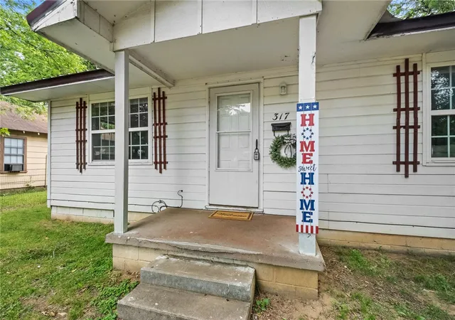 4th image of 317 Cedar St, Stilwell, OK 74960 | MLS# 1348399