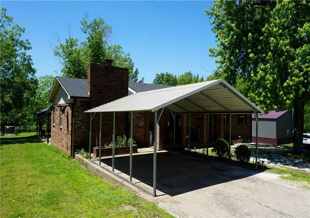 2nd image of 211 Short Ave, Lincoln, AR 72744 | MLS# 1348385