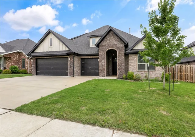 3rd image of 1411 Ocean Dr, Centerton, AR 72719 | MLS# 1348363