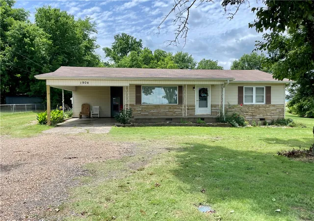 Homes for sale in Russellville, AR | 1904 S Knoxville Ave, Russellville, AR 72802 | MLS# 1348400