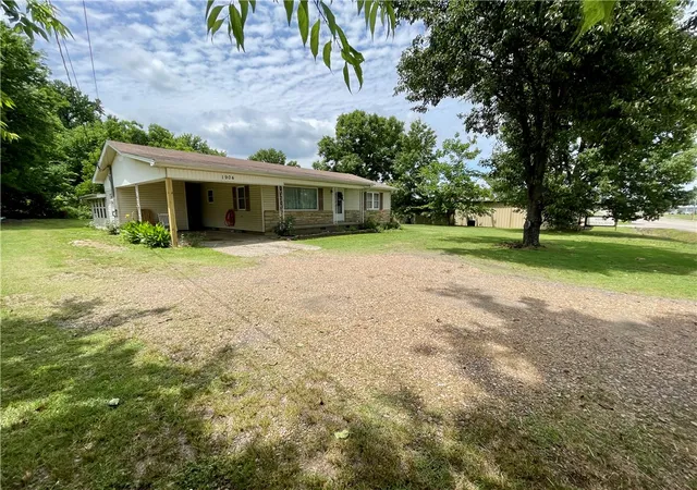Homes for sale in Russellville, AR | 1904 S Knoxville Ave, Russellville, AR 72802 | MLS# 1348400