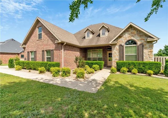 2nd image of 2235 Riverwater Ln, Fayetteville, AR 72703 | MLS# 1348337