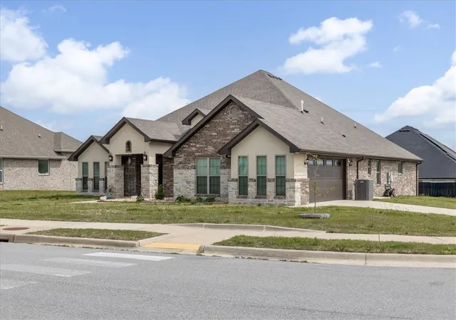 2nd image of 731 Cortland St, Bentonville, AR 72712 | MLS# 1343824