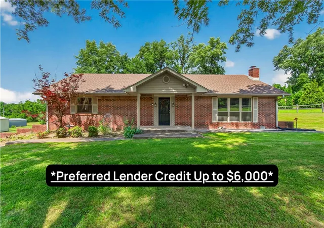 Homes for sale in Elm Springs, AR | 485 N Elm St, Elm Springs, AR 72762 | MLS# 1347682