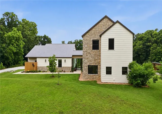 Homes for sale in Highfill, AR | 131 Gailey Hollow Rd, Highfill, AR 72761 | MLS# 1348100
