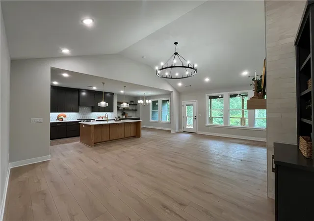 3rd image of 9 Cawood Dr, Bella Vista, AR 72714 | MLS# 1348416