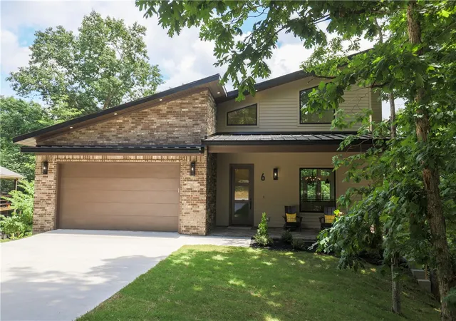 1st image of 6 Bloxham Ln, Bella Vista, AR 72715 | MLS# 1348503