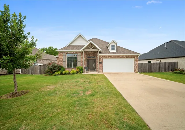 Homes for sale in Springdale, AR | 7648 Phoenix Ave, Springdale, AR 72762 | MLS# 1348170