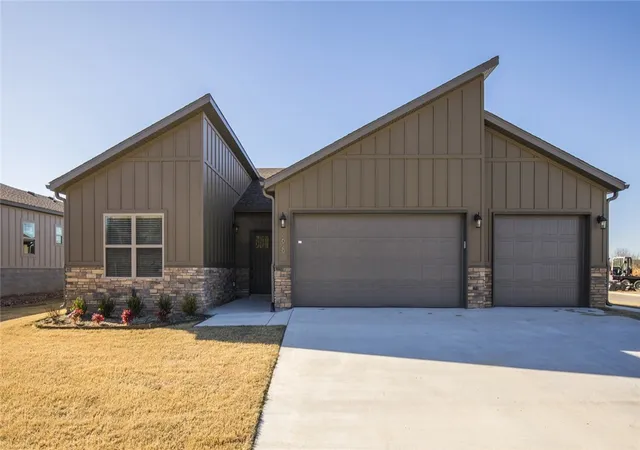 1st image of 2629 N Justin Dr, Fayetteville, AR 72704 | MLS# 1348499