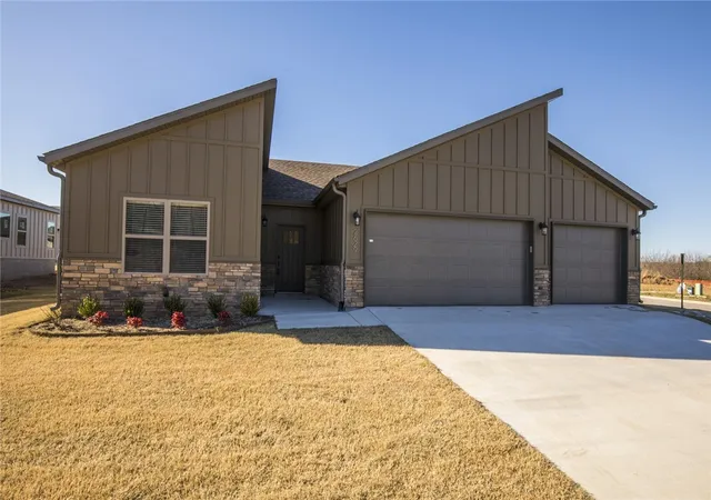 2nd image of 2629 N Justin Dr, Fayetteville, AR 72704 | MLS# 1348499