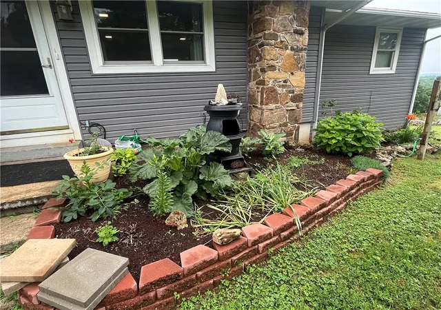 Photo 3 of Sale Pending at 1421 Mc 6077, Flippin, AR 72634 | MLS# 1348360 | Listing updated on 2026-08-03