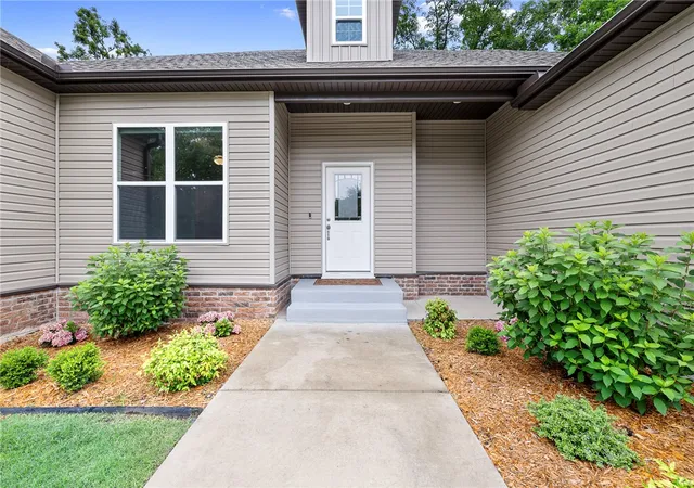 2nd image of 17 Worth Pl, Bella Vista, AR 72715 | MLS# 1348325