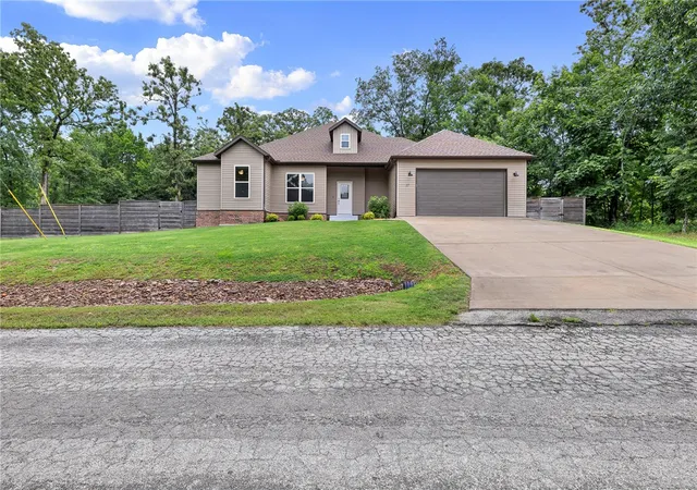 4th image of 17 Worth Pl, Bella Vista, AR 72715 | MLS# 1348325