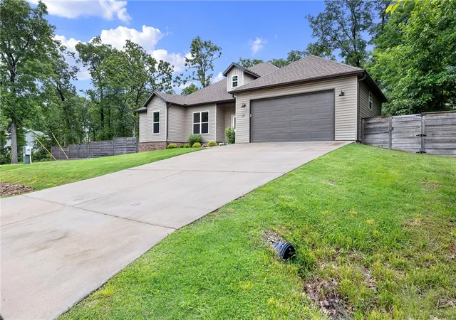 5th image of 17 Worth Pl, Bella Vista, AR 72715 | MLS# 1348325