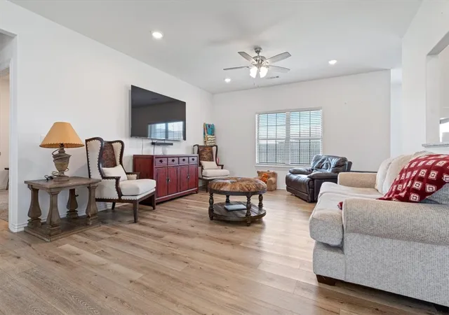 4th image of 201 Pin Oak St, Gentry, AR 72734 | MLS# 1348461