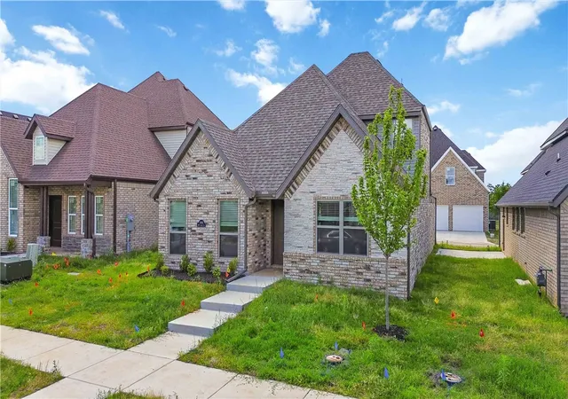 Homes for sale in Bentonville, AR | 3005 Sw Lovely Ln, Bentonville, AR 72713 | MLS# 1348579