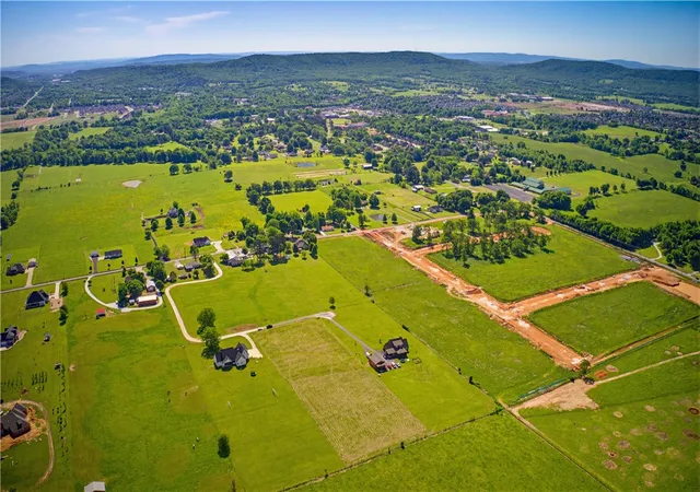 4th image of 712 Lindle Rd, Farmington, AR 72730 | MLS# 1348597
