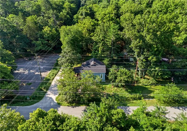 5th image of 2 Fuller St, Eureka Springs, AR 72632 | MLS# 1348656