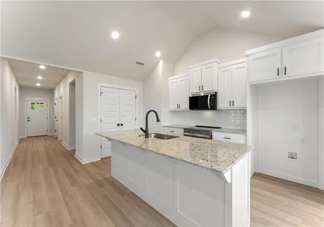 3rd image of 1708 Gerald Shay Rd, Gentry, AR 72734 | MLS# 1348771