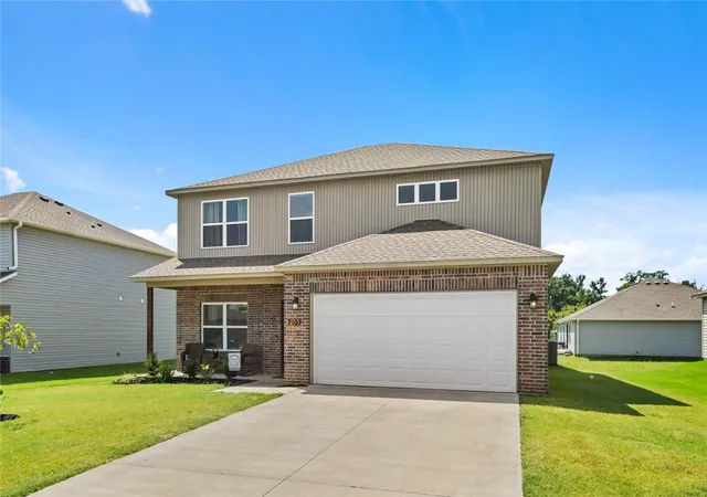 Photo 2 of Single family home for sale at 7107 Chestnut Hl Rd, Bentonville, AR 72713 | MLS# 1348635 | Listing updated on 2026-07-01