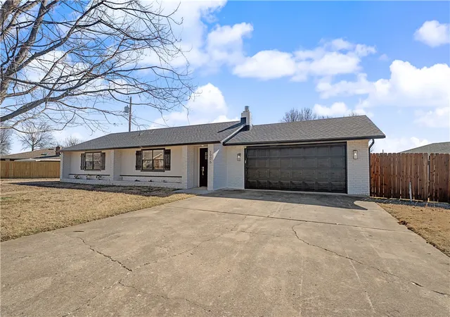 2nd image of 1906 Se Taylor St, Bentonville, AR 72712 | MLS# 1348723