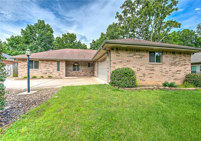 4th image of 7 Shanklin Dr, Bella Vista, AR 72715 | MLS# 1348600
