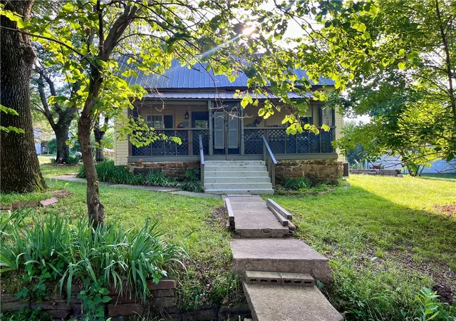 Homes for sale in Altus, AR | 1421 Hendrix St, Altus, AR 72821 | MLS# 1348626