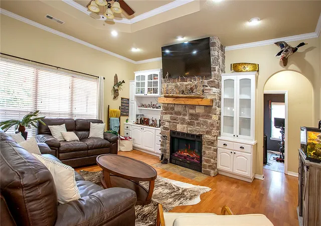 Photo 3 of Single family home for sale at 351 Channel Cir, Russellville, AR 72802 | MLS# 1348837 | Listing updated on 2026-08-03