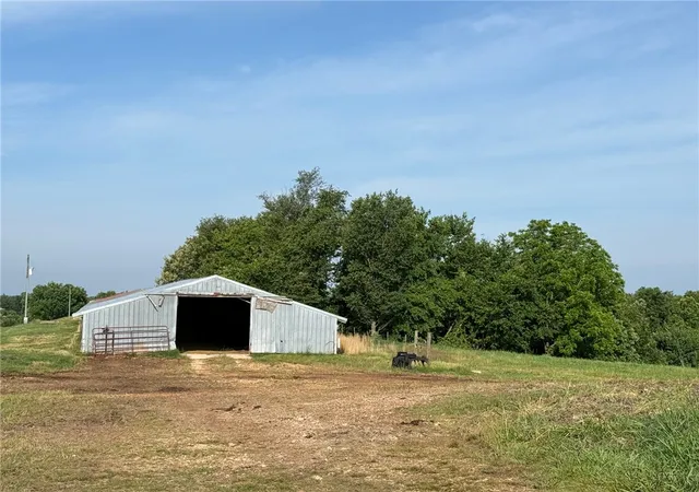 Photo 4 of House for sale at 15117 Phelps Rd, Siloam Springs, AR 72761 | MLS# 1348797 | Listing updated on 2026-06-10