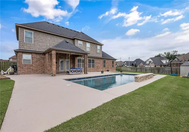 2nd image of 1701 Helen Ln, Bentonville, AR 72713 | MLS# 1347736