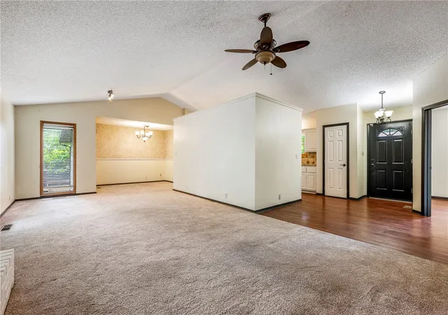 3rd image of 4 Cherhill Dr, Bella Vista, AR 72714 | MLS# 1348330