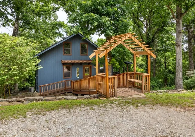 Photo 1 of Single family home for sale at 8665 White Oak Dr, Rogers, AR 72756 | MLS# 1348970 | Listing updated on 2026-08-28
