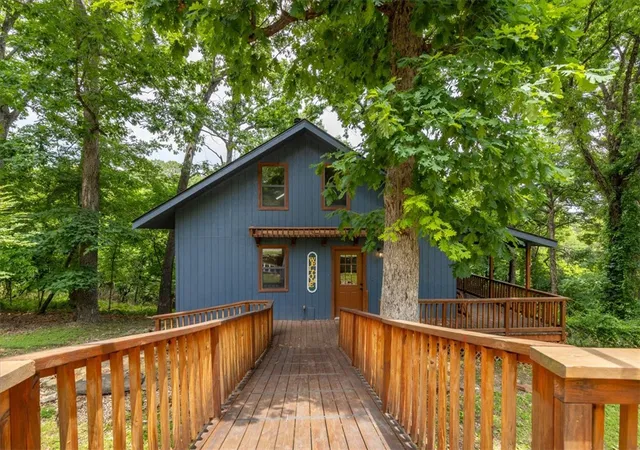 Photo 2 of Single family home for sale at 8665 White Oak Dr, Rogers, AR 72756 | MLS# 1348970 | Listing updated on 2026-08-28