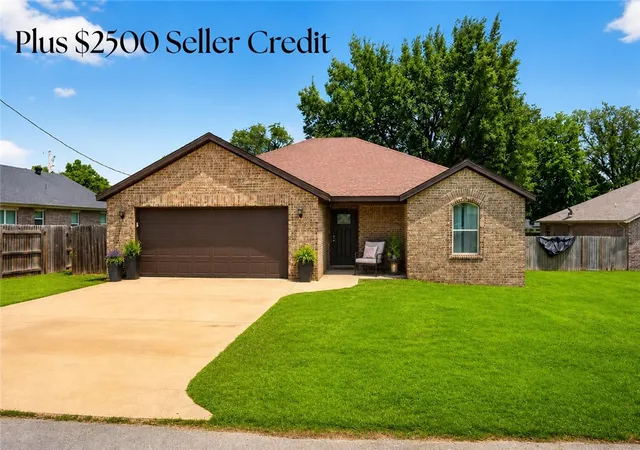 1st image of 500 Sw 6th Ave, Gravette, AR 72736 | MLS# 1348980