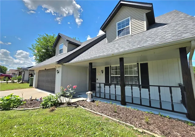 Homes for sale in Rogers, AR | 2705 W Sunset Dr, Rogers, AR 72756 | MLS# 1348692