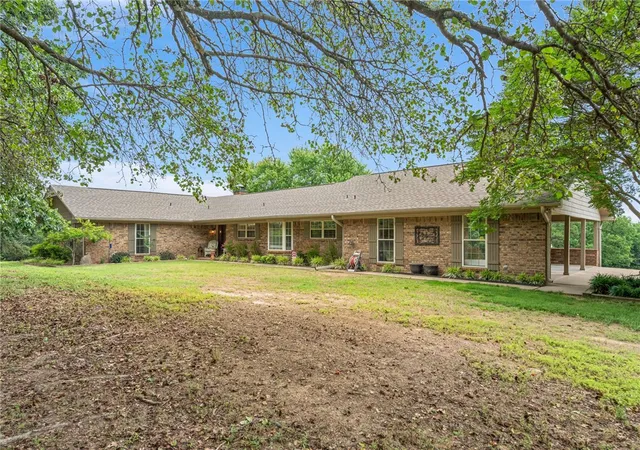 Homes for sale in Alma, AR | 6308 N Mountain Grove Rd, Alma, AR 72921 | MLS# 1348702