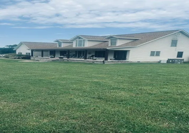 Homes for sale in Gentry, AR | 1368 Hwy 12, Gentry, AR 72734 | MLS# 1348359