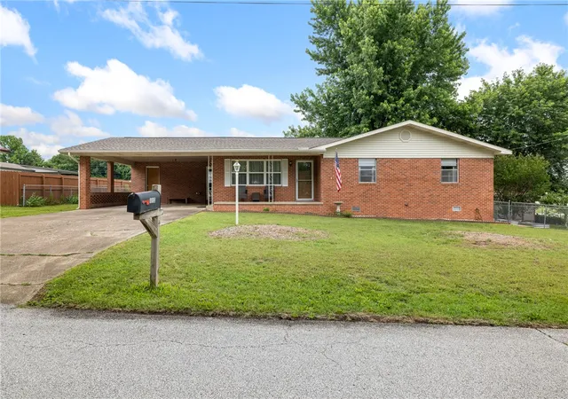 2nd image of 113 Russell Dr, Harrison, AR 72601 | MLS# 1349058