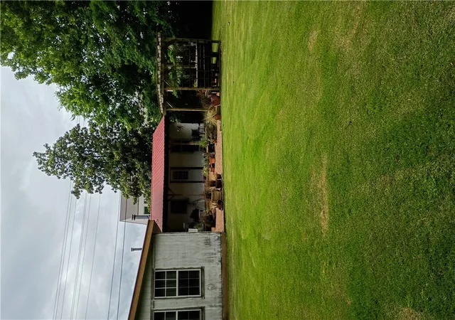 Photo 4 of Sale Pending at 3504 W Mount Comfort Rd, Fayetteville, AR 72704 | MLS# 1348985 | Listing updated on 2026-06-23