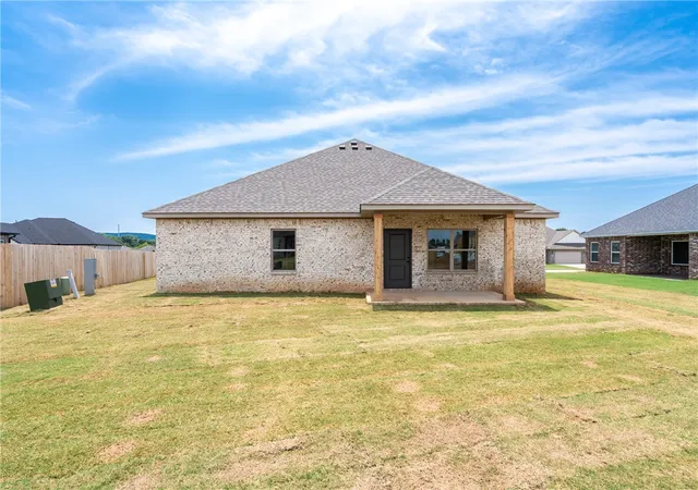 Homes for sale in Farmington, AR | 108 W Pitts St, Farmington, AR 72730 | MLS# 1349140