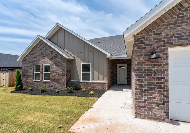 Homes for sale in Farmington, AR | 117 N Panther Ave, Farmington, AR 72730 | MLS# 1349152